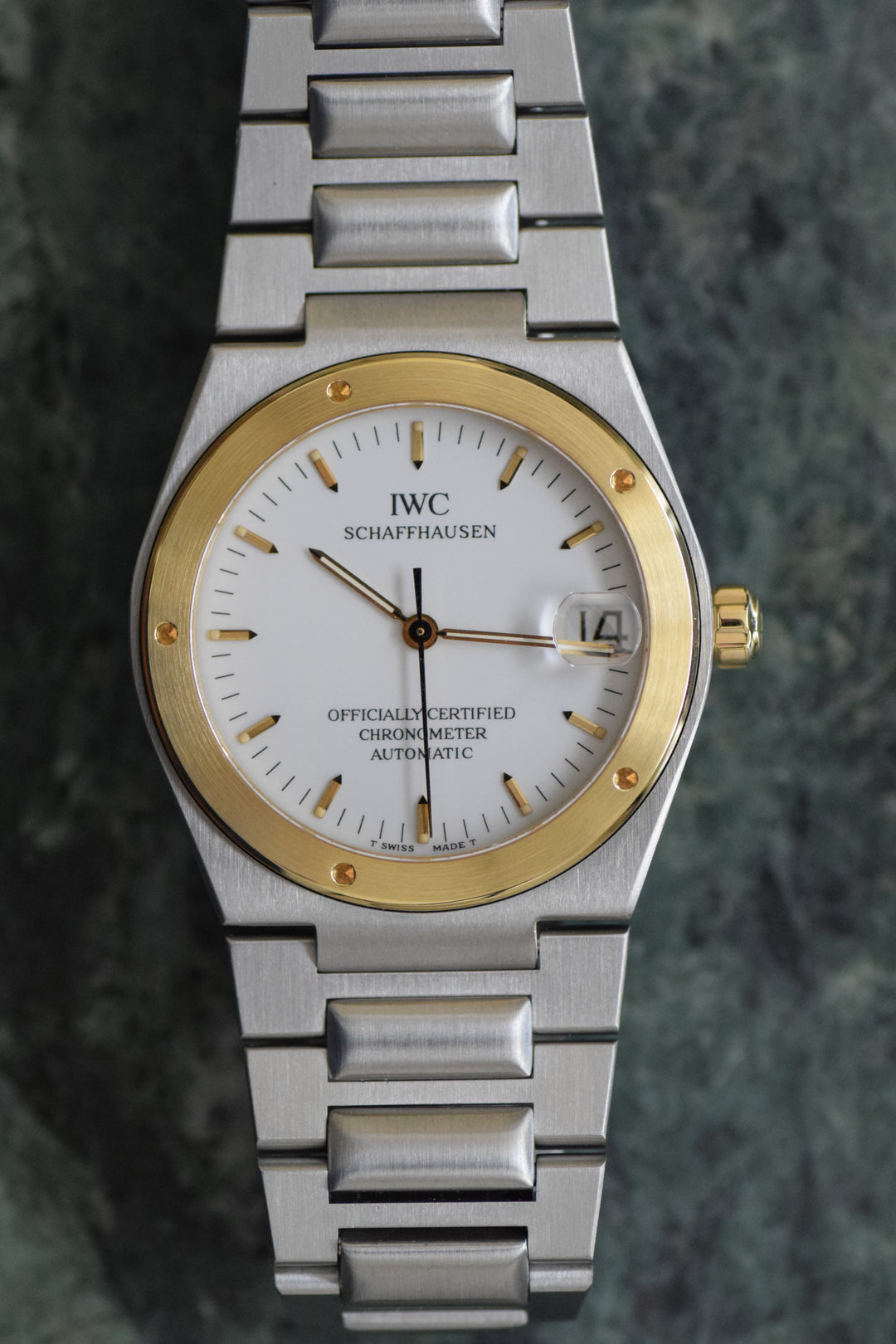 IWC インヂュニア（インジュニア/Ingenieur）SL Ref.3521-004 ホワイトダイヤル ジャガールクルト社製ムーブメント搭 –  ヴィンテージウォッチ専門店『ヴィンテージ・ウォッチライフ/Vintage watch life』