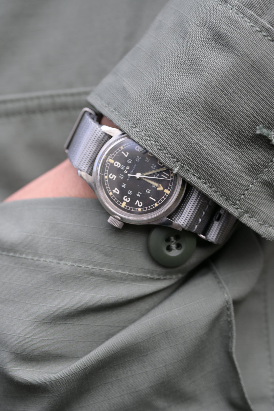 10200円 【珍品】1960年代 Zim ソビエト軍 ガンカメラウォッチ