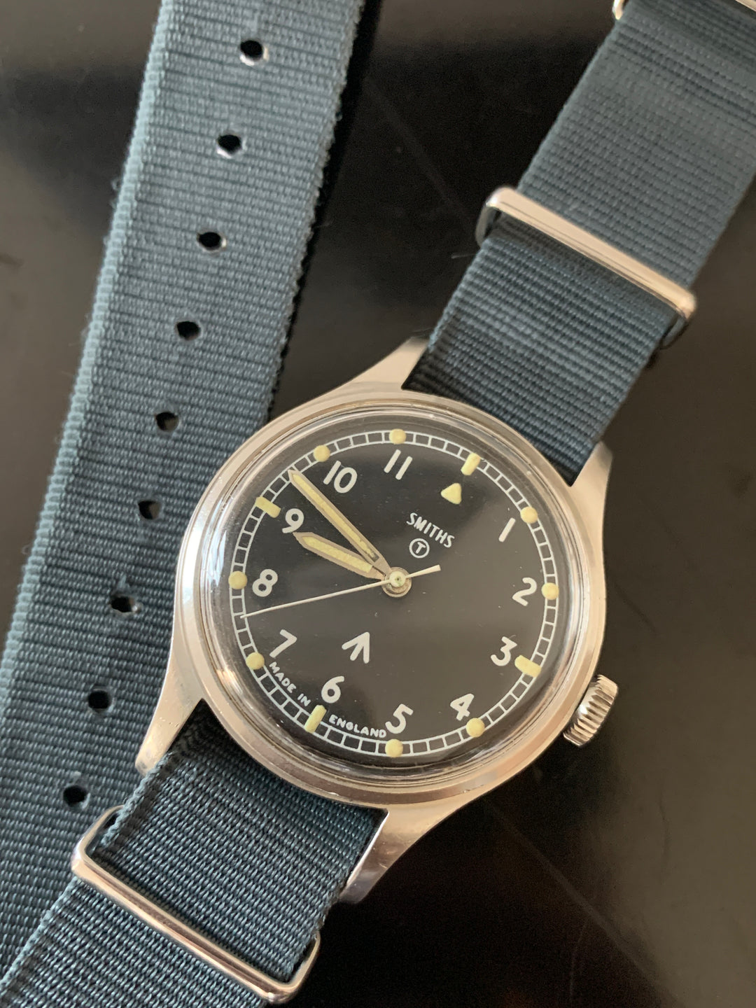 スミス（Smiths）イギリス陸軍用腕時計 ブロードアロー W10 1968年支給