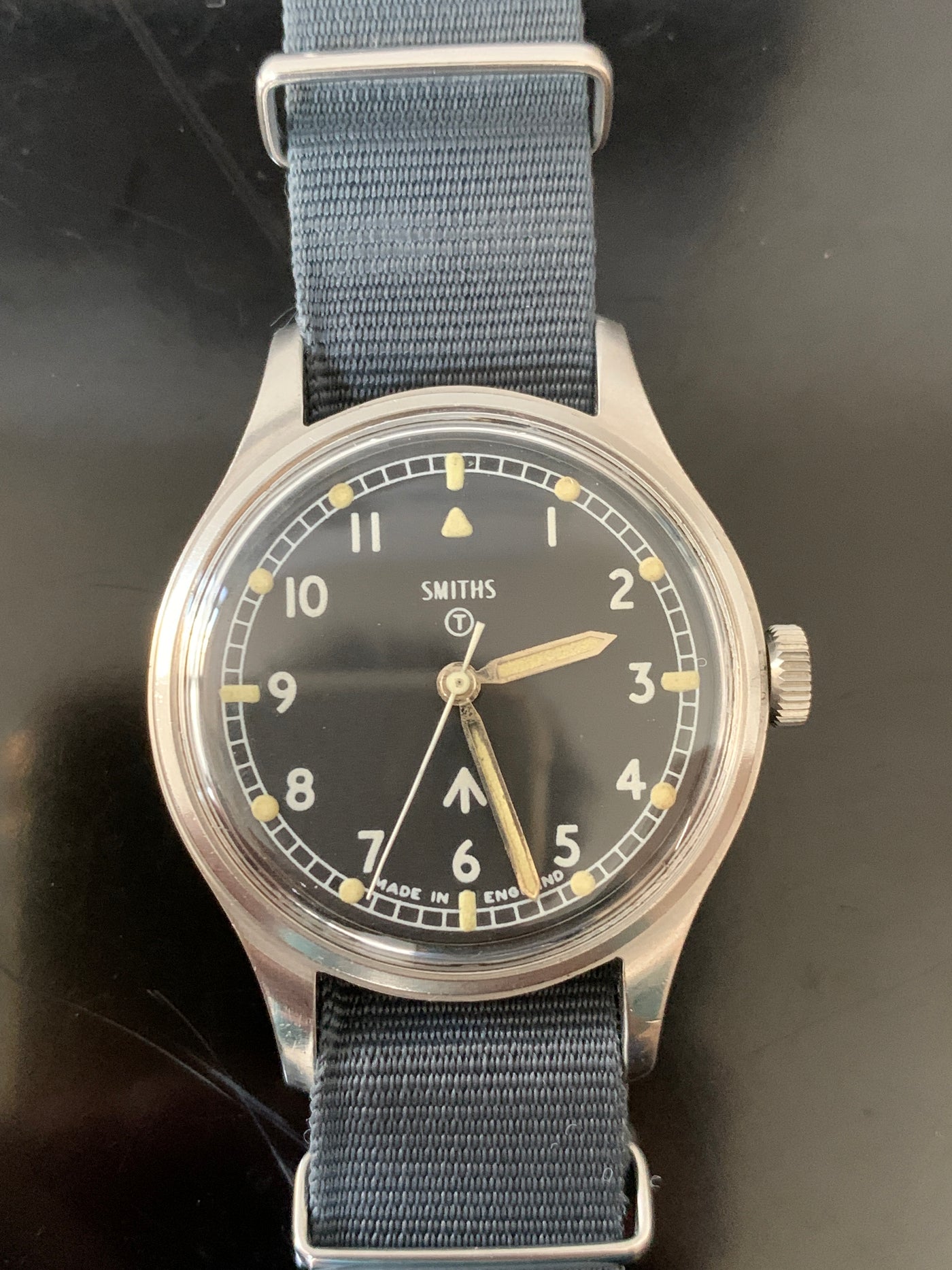 スミス（Smiths）イギリス陸軍用腕時計 ブロードアロー W10 1968年支給