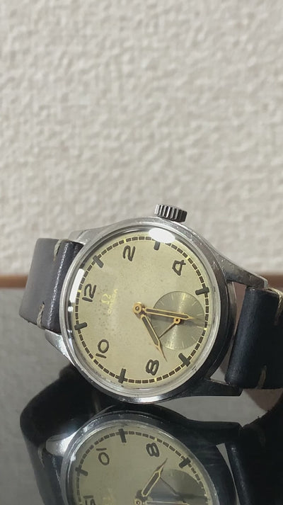 ヴィンテージ　オメガ　スウェーデン向けグレーダイヤル腕時計