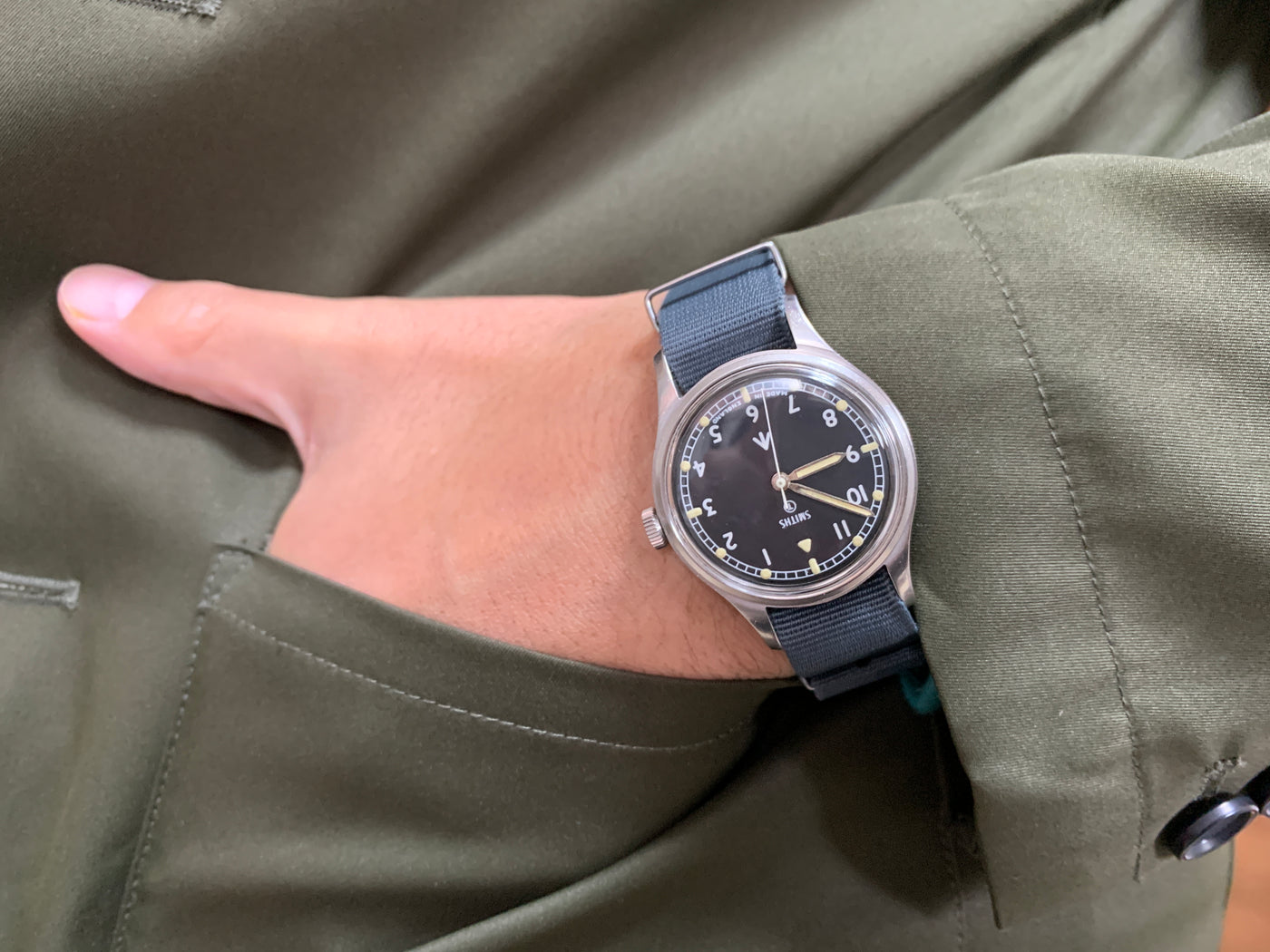 スミス（Smiths）イギリス陸軍用腕時計 ブロードアロー W10 1968年支給品